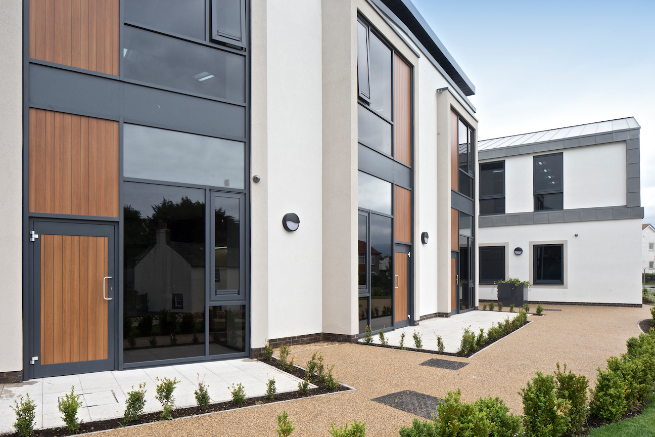 Hard Facilities Management Services - Carveti